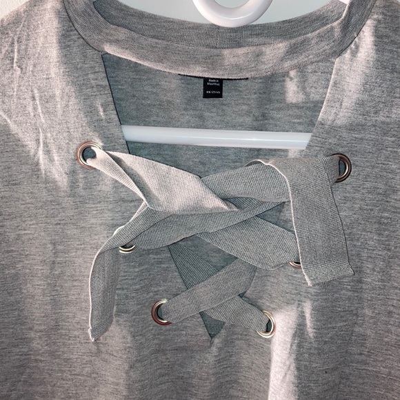 Topshop t-shirt with tied detailed cropped collar - Picture 3 of 3
